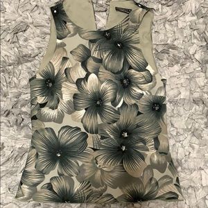 Floral dressy blouse!